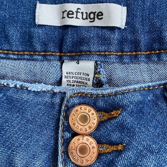 Refuge Destroyed Frayed Shorts‎ Sz. 4 - Picture 2 of 4